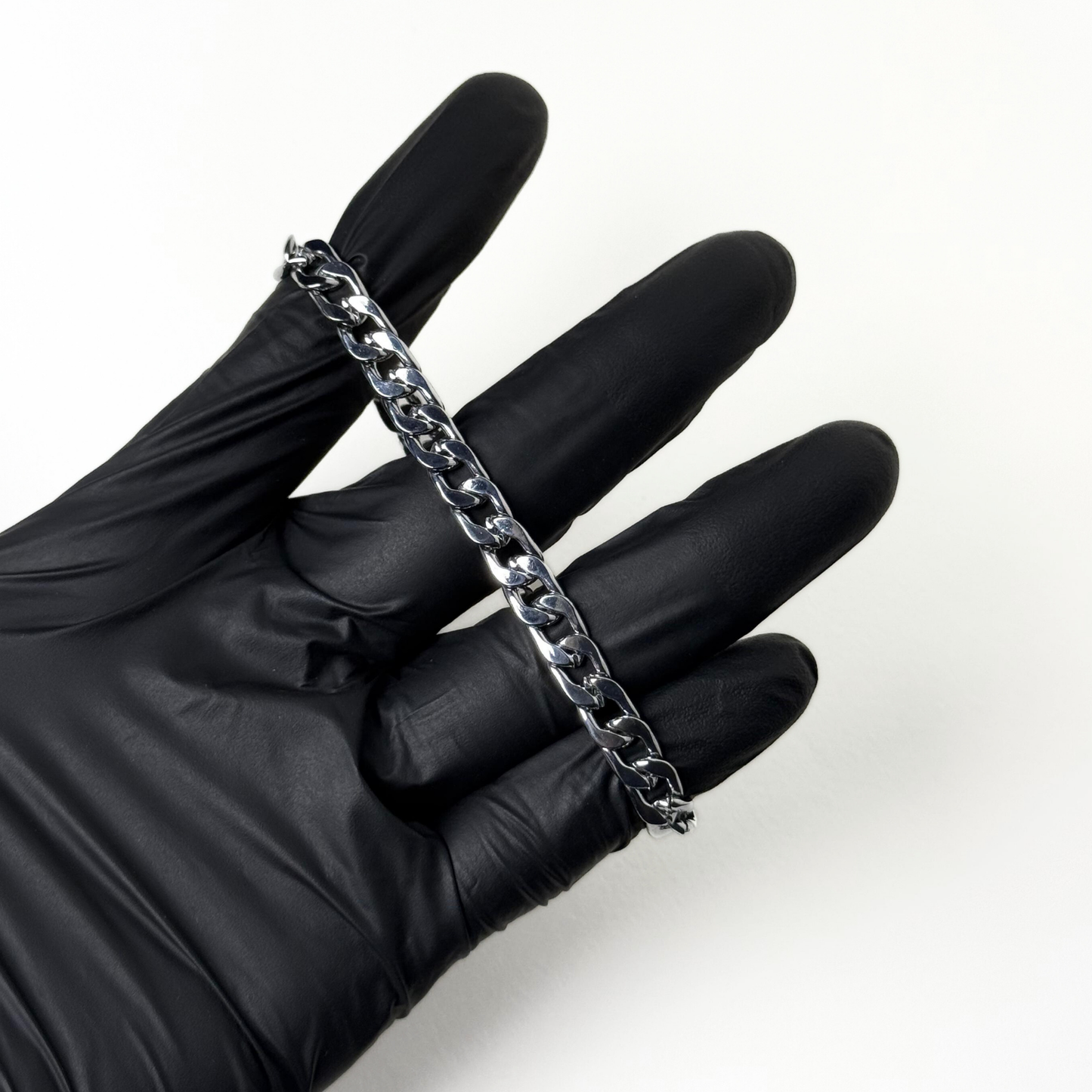 Bold Bracelet For Mens & Womens With Free Home Delivery